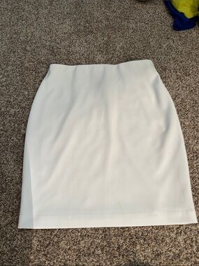 Joseph Ribkoff White Pencil Skirt - Sleek Professional Style